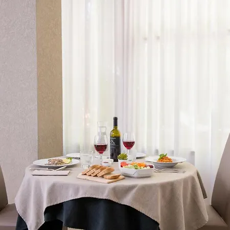 Отель Eliseo 3*